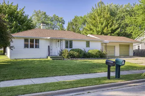 335 Front St, Pulaski, WI 54162