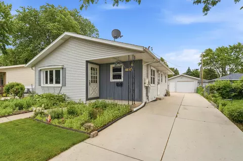 590 E 10th St, Fond Du Lac, WI 54935
