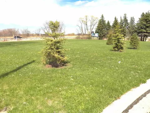 201 W Haven Ct #8, Luxemburg, WI 54217