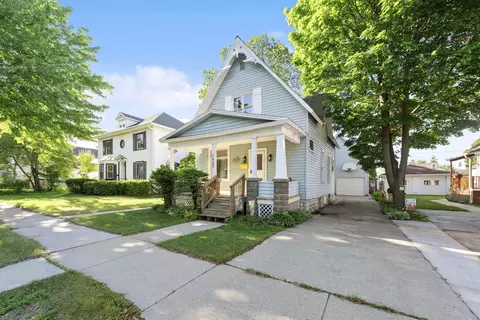 1423 Grant St, Marinette, WI 54143