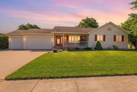 513 Frances St, Kaukauna, WI 54130