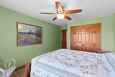 Bedroom - 1900 E Orchard Blossom Dr, Appleton, WI 54915 photo 7 of 8