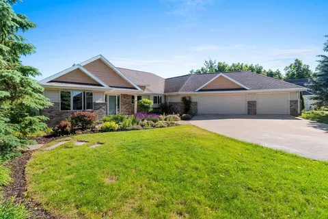 1900 E Orchard Blossom Dr, Appleton, WI 54915