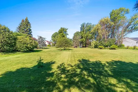 Exterior - 1900 E Orchard Blossom Dr, Appleton, WI 54915 photo 8 of 16