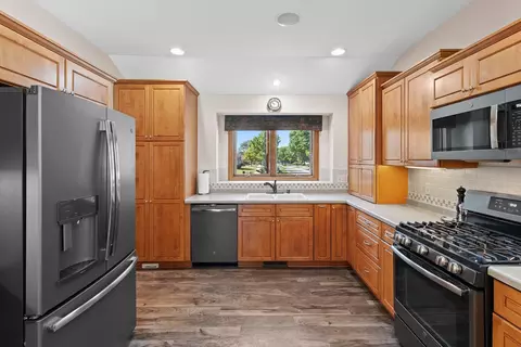 Kitchen - 1900 E Orchard Blossom Dr, Appleton, WI 54915 photo 3 of 6
