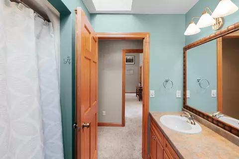 Bath - 1900 E Orchard Blossom Dr, Appleton, WI 54915 photo 2 of 4