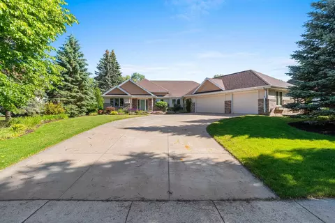 Exterior - 1900 E Orchard Blossom Dr, Appleton, WI 54915 photo 4 of 16