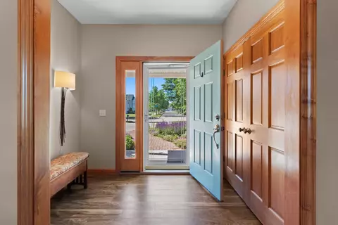 Entry Way - 1900 E Orchard Blossom Dr, Appleton, WI 54915 photo 2 of 3