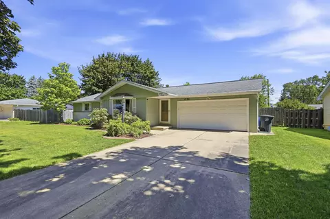 1530 Glen Rd, Green Bay, WI 54313