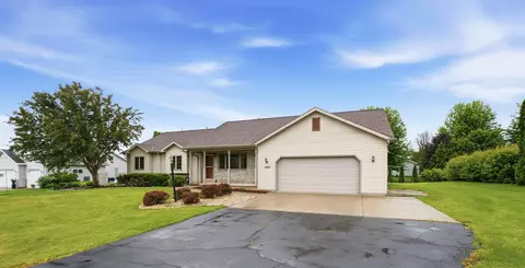 w2303 Saint Germaine Court, Appleton, WI 54915