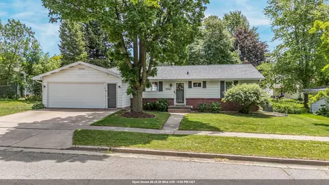 1511 W Lindbergh St, Appleton, WI 54914