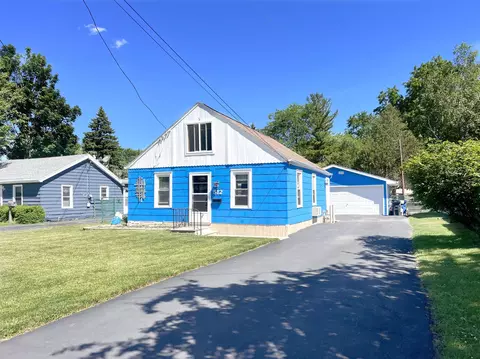 512 W 19th Ave, Oshkosh, WI 54904