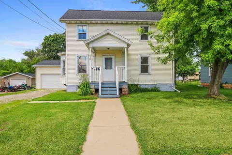 210 River St, Neenah, WI 54956