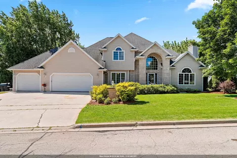 421 Woodrow Ct, Denmark, WI 54208