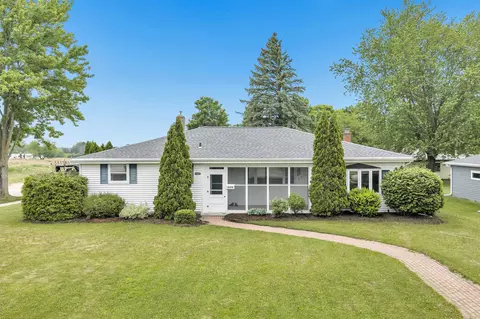 1529 Clark St, Algoma, WI 54201
