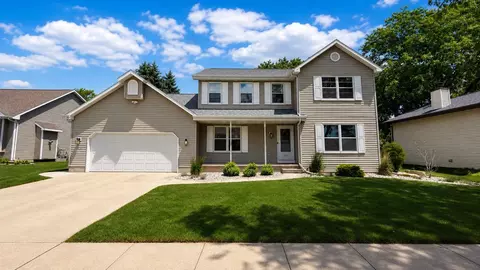 1012 Pendleton Rd, Neenah, WI 54956