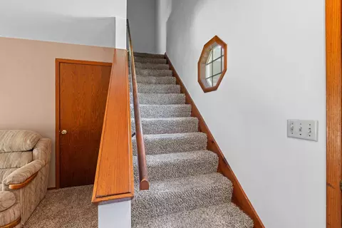 Entry Way - 1633 W Weiland Ln, Appleton, WI 54914 photo 1 of 4