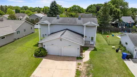 1633 W Weiland Ln, Appleton, WI 54914