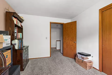 Bedroom - 1633 W Weiland Ln, Appleton, WI 54914 photo 2 of 8