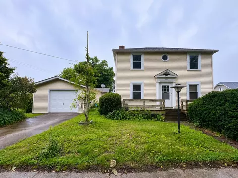 2515 Sheridan Pl, Manitowoc, WI 54220