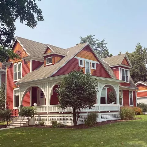 Exterior - 199 E Park Ave, Berlin, WI 54923 photo 3 of 14