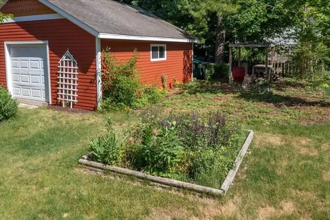 Exterior - 199 E Park Ave, Berlin, WI 54923 photo 8 of 14