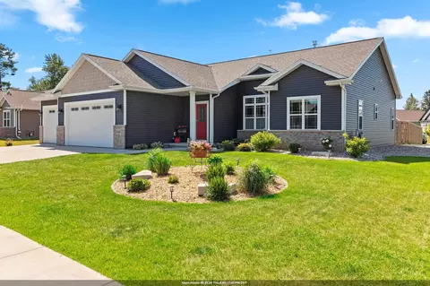 606 W 3rd St, Shawano, WI 54166