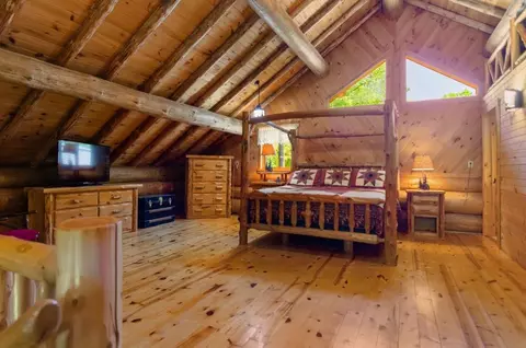 Bedroom - 6046 E Stiles Tower Rd, Abrams, WI 54101 photo 4 of 9