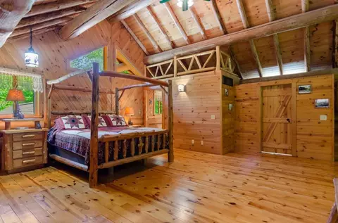 Bedroom - 6046 E Stiles Tower Rd, Abrams, WI 54101 photo 5 of 9