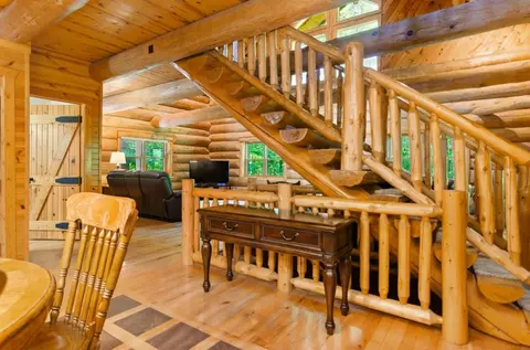 Entry Way - 6046 E Stiles Tower Rd, Abrams, WI 54101 photo 2 of 3
