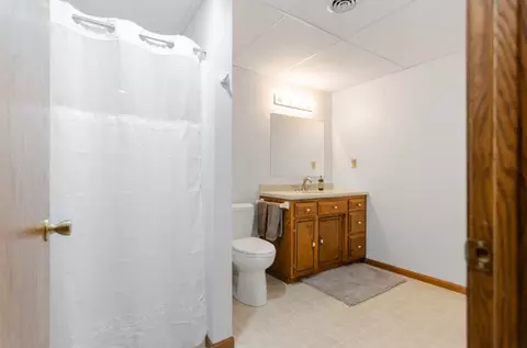 Bath - 6046 E Stiles Tower Rd, Abrams, WI 54101 photo 5 of 6