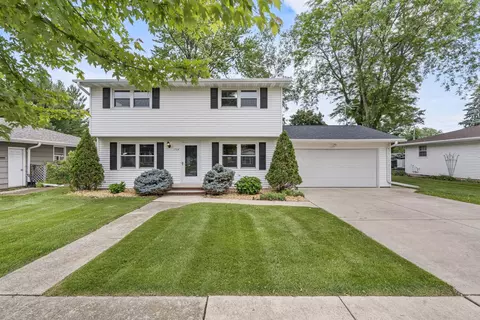 1704 Nancy Ave, Green Bay, WI 54303
