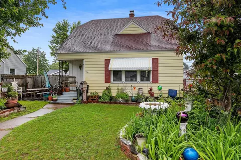936 S Sawyer St, Shawano, WI 54166