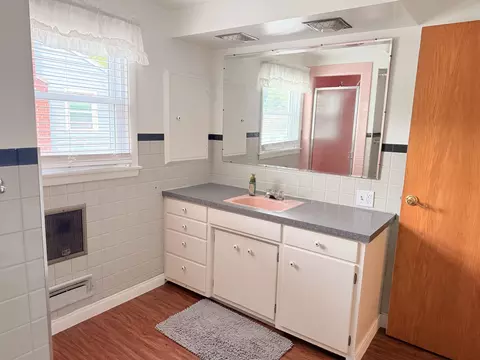 Bath - 619 E Byrd St, Appleton, WI 54911 photo 2 of 5