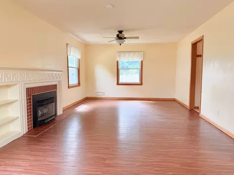 Living - 619 E Byrd St, Appleton, WI 54911 photo 2 of 3