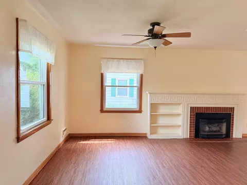 Living - 619 E Byrd St, Appleton, WI 54911 photo 1 of 3