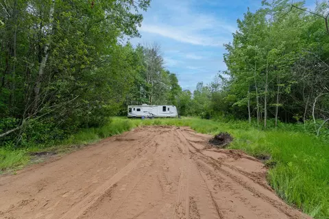 5372 County Rd N #4, Oconto, WI 54153