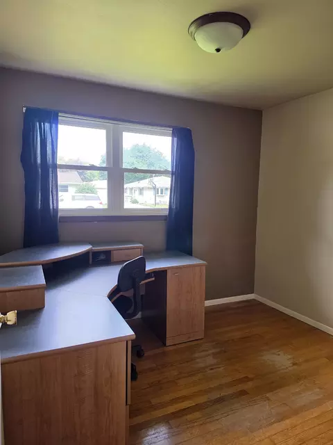 Bedroom - 2404 Gmeiner Rd, Appleton, WI 54915 photo 2 of 2