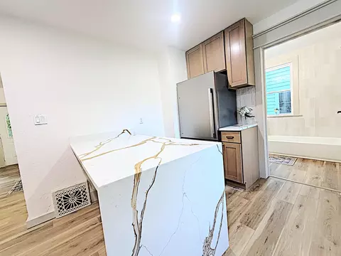 Kitchen - 1730 N Oneida St, Appleton, WI 54911 photo 4 of 5