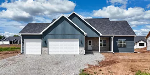 8329 Marlo Ave, Neenah, WI 54956