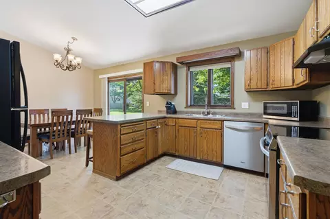 Kitchen - 2025 W Harvest Dr, Appleton, WI 54914 photo 1 of 3
