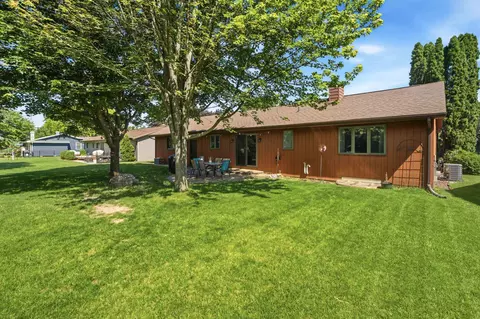 Exterior - 2025 W Harvest Dr, Appleton, WI 54914 photo 5 of 6