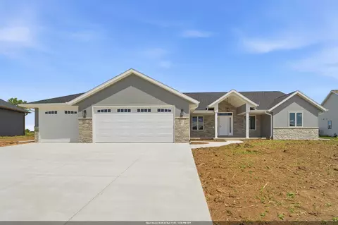 221 Kerrigan Dr, Wrightstown, WI 54180