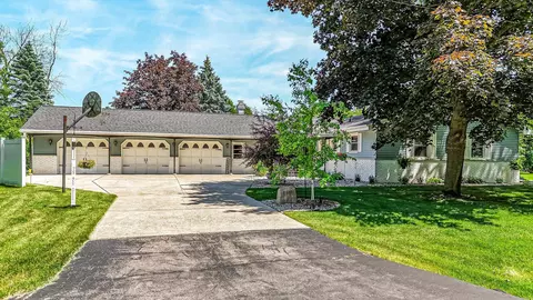 1111 Kerwin Rd, Neenah, WI 54956