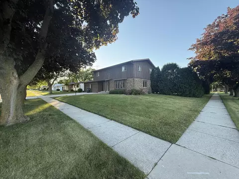 723 Ruggles St, Fond Du Lac, WI 54935