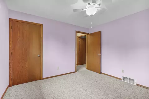 Bedroom - n469 Mayflower Road, Appleton, WI 54914 photo 3 of 8