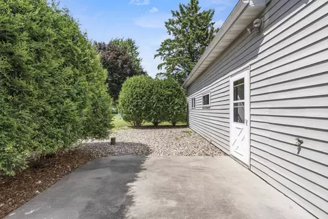 Exterior - n469 Mayflower Road, Appleton, WI 54914 photo 8 of 21