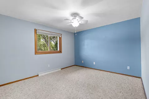 Bedroom - n469 Mayflower Road, Appleton, WI 54914 photo 4 of 8