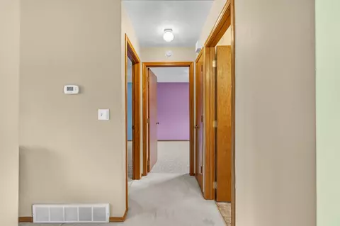 Entry Way - n469 Mayflower Road, Appleton, WI 54914 photo 4 of 5