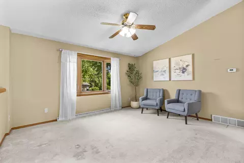 Living - n469 Mayflower Road, Appleton, WI 54914 photo 2 of 7